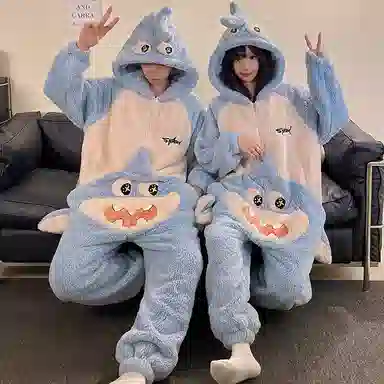 静英鸾 卡通鲨鱼慵懒甜美风珊瑚绒加绒加厚连帽冬季家居连体衣 男女同款
