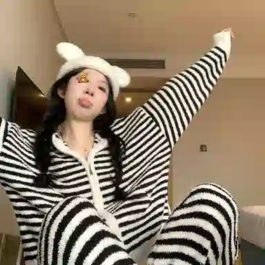 静英鸾 半边绒保暖加厚长袖长裤连帽简约条纹家居服冬季睡衣套装 女款