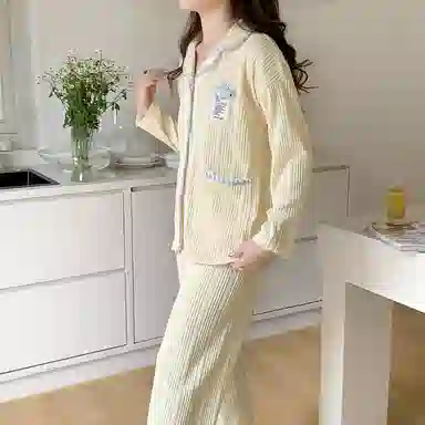 静英鸾 简约杏白甜美可爱卡通小恐龙休闲时尚可外穿家居服睡衣套装 女款