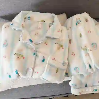 静英鸾 珊瑚绒加厚加绒保暖卡通条纹小熊翻领开衫长袖长裤休闲家居服秋冬季睡衣套装 女款