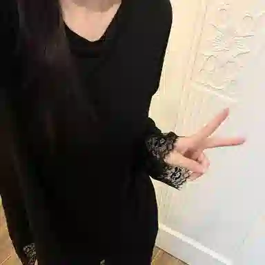 V
