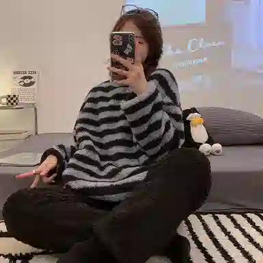静英鸾 长袖圆领条纹保暖加绒加厚舒适家居服睡衣套装 女款