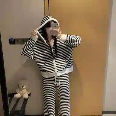 静英鸾 半边绒保暖加厚长袖长裤连帽简约条纹家居服冬季睡衣套装 女款