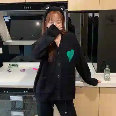 V