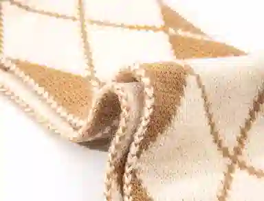 红豆 经典款保暖柔软舒适格纹图案 腈纶 绒线围巾 男女同款情侣款