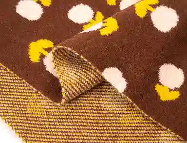 红豆 独特设计时尚保暖 涤纶 绒线围巾 男女同款情侣款