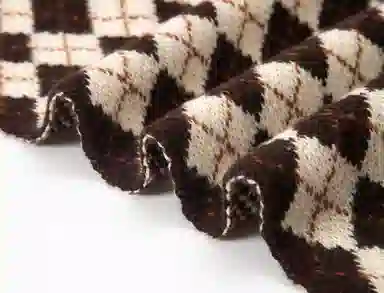 红豆 经典针织复古格纹百搭柔软礼盒装 涤纶 绒线围巾 男女同款情侣款