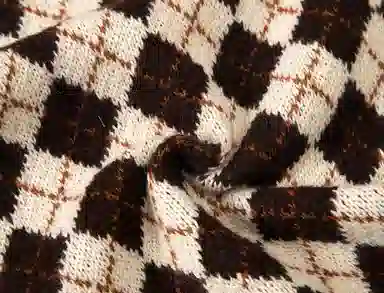 红豆 经典针织复古格纹百搭柔软礼盒装 涤纶 绒线围巾 男女同款情侣款