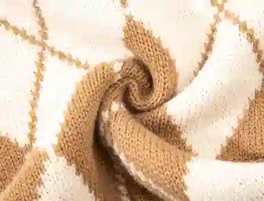 红豆 经典款保暖柔软舒适格纹图案 腈纶 绒线围巾 男女同款情侣款