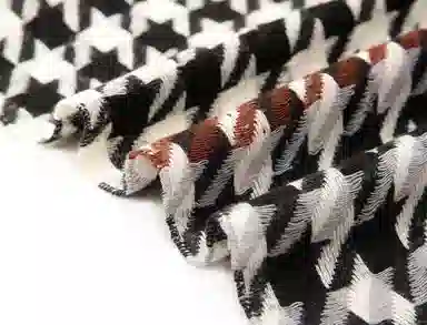 红豆 经典百搭时尚大方品质舒适礼盒装 定制卡片代写 涤纶 绒线围巾 男女同款情侣款