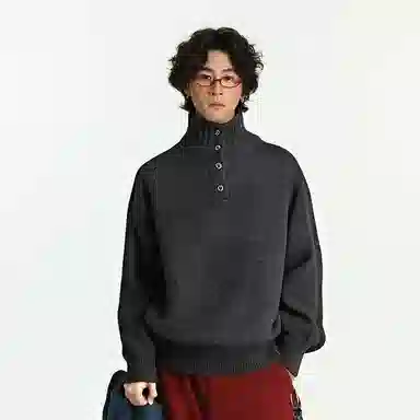 八哥 美式复古高街秋季经典纯色舒适休闲百搭宽松设计感基础款亲肤软糯柔软高领纽扣慵懒针织衫 男女同款