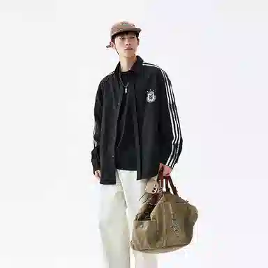 洋气先生 美式潮牌学院风胸图案刺绣三条杠条纹设计单排扣翻领长袖休闲宽松舒适耐磨有弹力日常通勤徒步简约百搭开衫上衣衬衫 男女同款