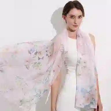 一米画纱 清新飘逸国风真丝雪纺喷绘沙巾气质仙仙花卉印花旅游拍照 桑蚕丝 丝巾 女款