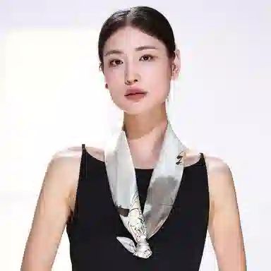 一米画纱 丝绸质感花卉图案国风印花真丝方巾踏青郊游装饰领巾拍照搭配 桑蚕丝 丝巾 女款