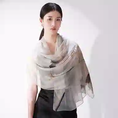 一米画纱 清新飘逸国风真丝雪纺喷绘沙巾气质仙仙花卉印花旅游拍照 桑蚕丝 丝巾 女款