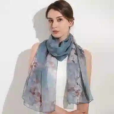 一米画纱 清新飘逸国风真丝雪纺喷绘沙巾气质仙仙花卉印花旅游拍照 桑蚕丝 丝巾 女款