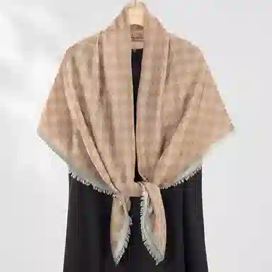 一米画纱 高格调细密轻盈柔软舒适亲肤保暖大方巾清新水溶色织格优雅个性毛须边 绵羊毛 绒线围巾 女款