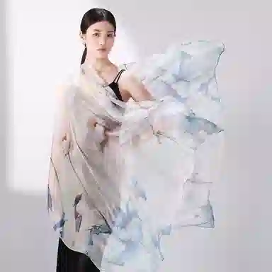 一米画纱 国风花卉轻盈透气旅游拍照外搭真丝雪纺喷绘长巾出行遮阳纱巾 丝巾 桑蚕丝 女款