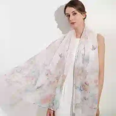 一米画纱 清新飘逸国风真丝雪纺喷绘沙巾气质仙仙花卉印花旅游拍照 桑蚕丝 丝巾 女款