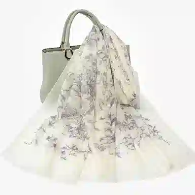 一米画纱 轻盈柔美细腻亲肤保暖空调披肩高档斜纹喷绘印花自然时尚旅游拍照 山羊绒 绒线围巾 女款