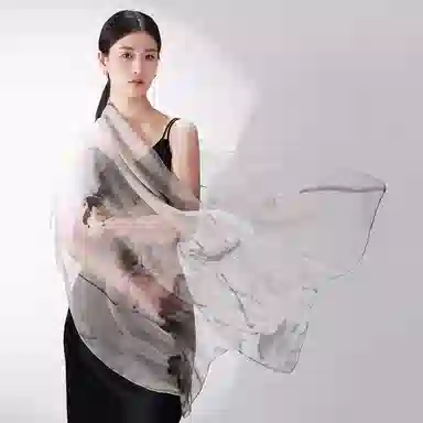 一米画纱 清新飘逸国风真丝雪纺喷绘沙巾气质仙仙花卉印花旅游拍照 桑蚕丝 丝巾 女款