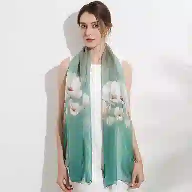 一米画纱 清新飘逸国风真丝雪纺喷绘沙巾气质仙仙花卉印花旅游拍照 桑蚕丝 丝巾 女款