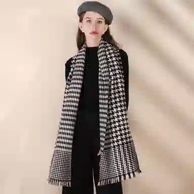 一米画纱 温暖柔软优雅舒适日式暖糯厚实色织格细腻亲肤保暖披肩青春洋气时尚 绵羊毛 绒线围巾 女款