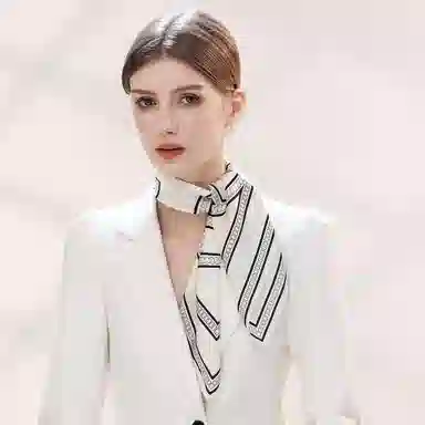 一米画纱 古典花卉雅韵国风真丝方巾旅游装饰素绸缎领巾搭配西装时尚出游 桑蚕丝 丝巾 女款