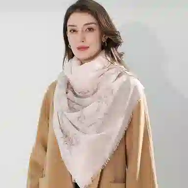 一米画纱 轻盈柔美细腻亲肤保暖空调披肩高档斜纹喷绘印花自然时尚旅游拍照 山羊绒 绒线围巾 女款