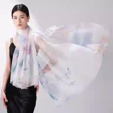 一米画纱 国风花卉轻盈透气旅游拍照外搭真丝雪纺喷绘长巾出行遮阳纱巾 丝巾 桑蚕丝 女款