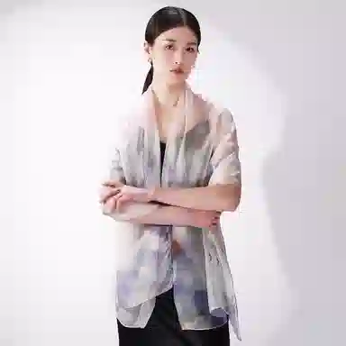 一米画纱 清新飘逸国风真丝雪纺喷绘沙巾气质仙仙花卉印花旅游拍照 桑蚕丝 丝巾 女款