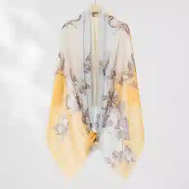 一米画纱 轻盈柔美细腻亲肤保暖空调披肩高档斜纹喷绘印花自然时尚旅游拍照 山羊绒 绒线围巾 女款