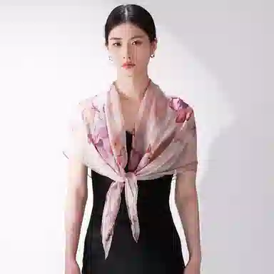 一米画纱 清新飘逸气质外搭披肩大方巾优雅亲肤外出真丝雪纺喷绘防晒 桑蚕丝 丝巾 女款