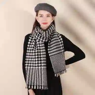 一米画纱 温暖柔软优雅舒适日式暖糯厚实色织格细腻亲肤保暖披肩青春洋气时尚 绵羊毛 绒线围巾 女款