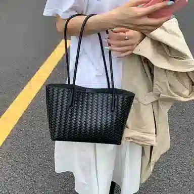 NURKIC Handbag