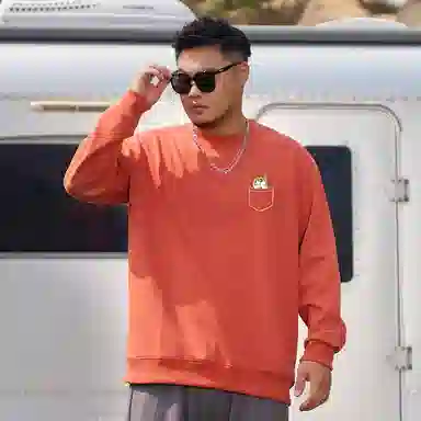 乔拉格 大码男装 卡通趣味口袋狗印花 圆领套头卫衣 男女同款