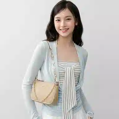 GUYI COACH Nolita 19