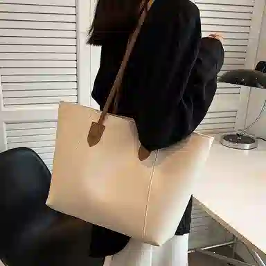 CinvaiKrose Tote