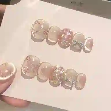 计轩 蝴蝶结玻璃珠猫眼亮片  穿戴甲 短梯粉色纯色 可爱 气质美甲显白温柔