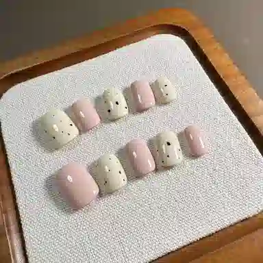 计轩 夏款简约小众定制胶鹌鹑蛋马卡龙清新韩系穿戴甲短款  穿戴甲 短梯米白色粉色跳色 可爱
