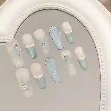 计轩 夏日法式猫蝴蝶气质可拆卸  穿戴甲 中梯白蓝纯色 亮片