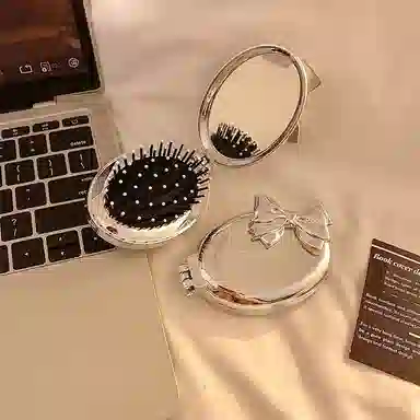 计轩 镀银蝴蝶按摩梳 小巧便捷