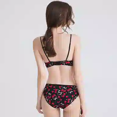 MISS CURIOSITY bralette