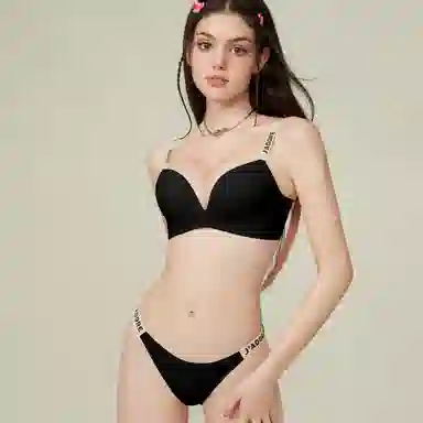 MISS CURIOSITY JADORE