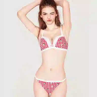 MISS CURIOSITY Comfort Wireless Bra Set