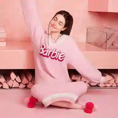 MISS CURIOSITY x Barbie