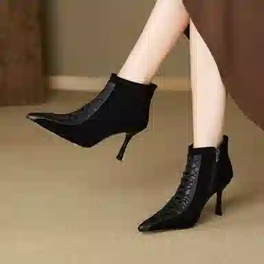 JIUXINGDAO Cross-Tie Ankle Boots