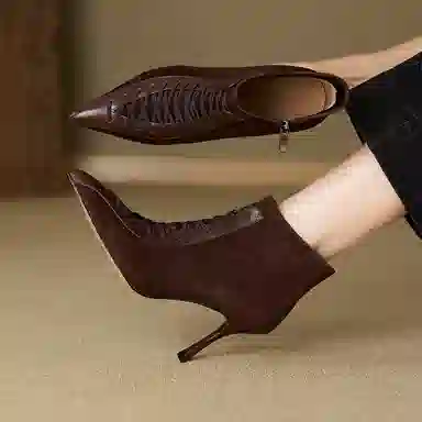 JIUXINGDAO Cross-Tie Ankle Boots