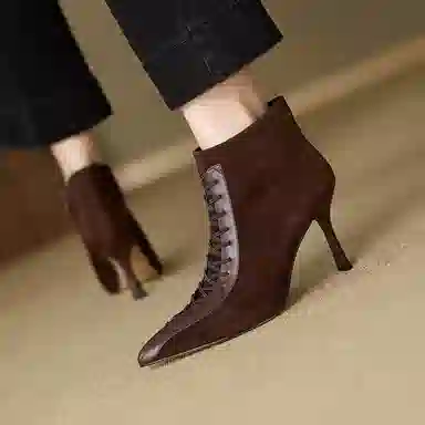 JIUXINGDAO Cross-Tie Ankle Boots