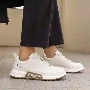 AQUASCUTUM